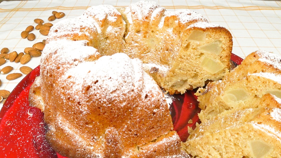 Медовый кекс с грушами | Honey cake with pears