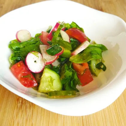 Салат с редиской овощной