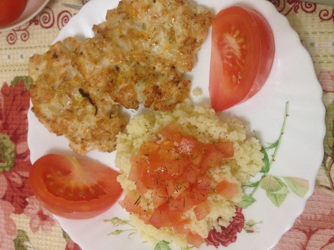 Куриные котлеты с кускусом
