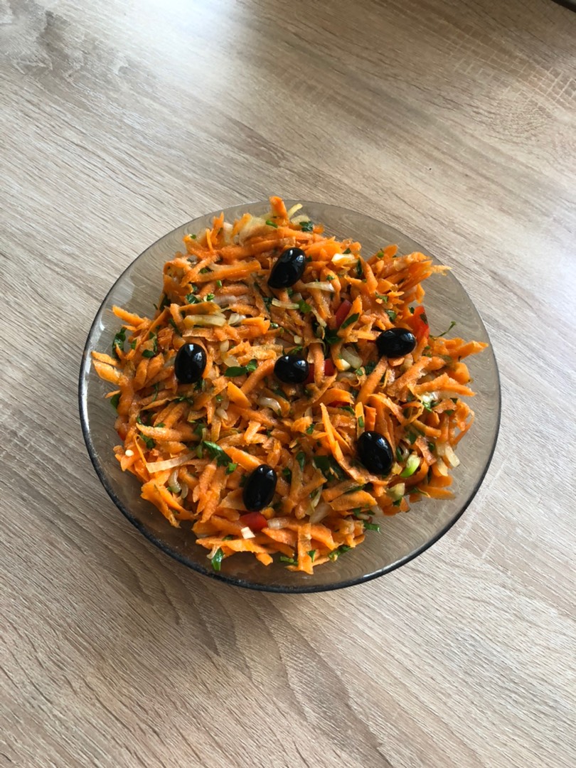 Свежий салат из моркови