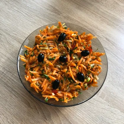 Свежий салат из моркови