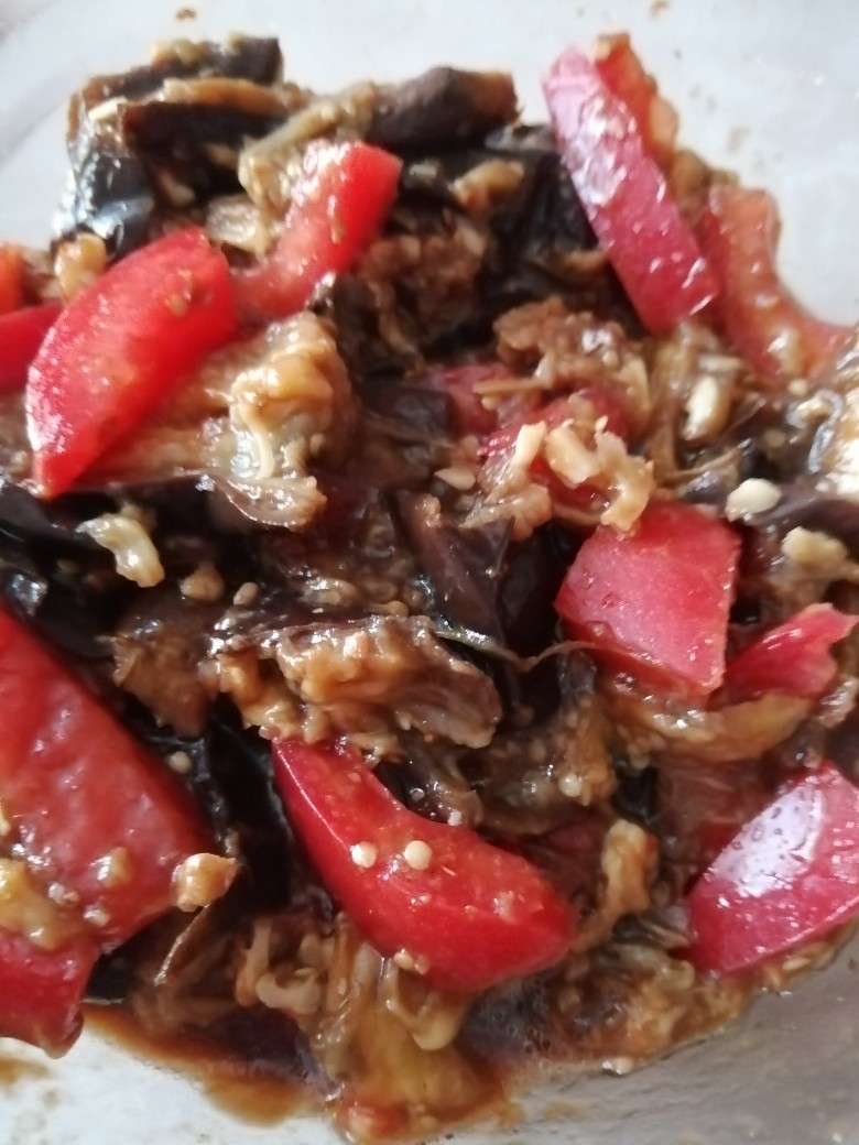 Печёные баклажаны с томатами