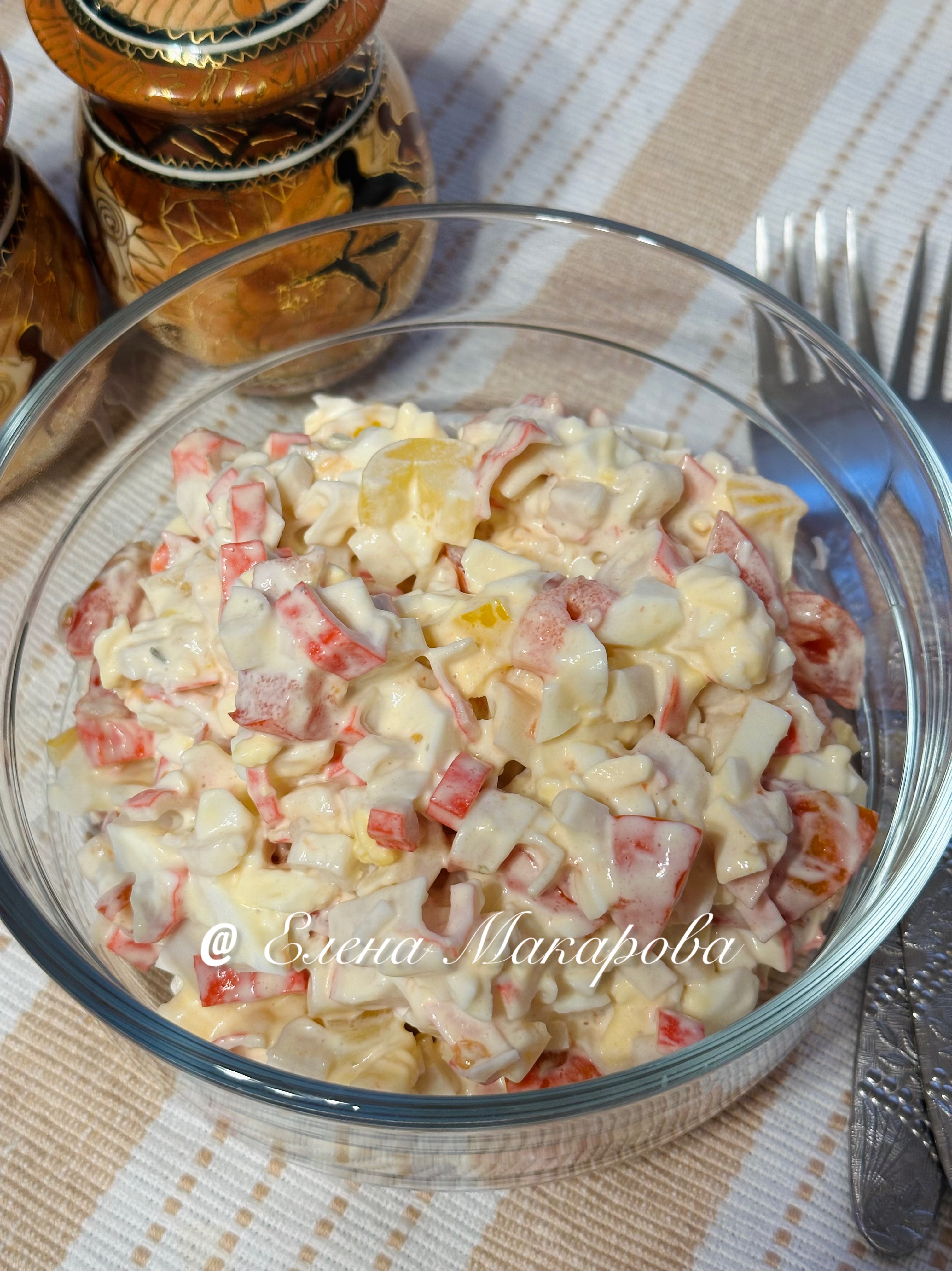 Салат с крабовыми палочками 