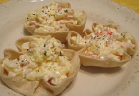 Тарталетки с яблочно-крабовым салатом