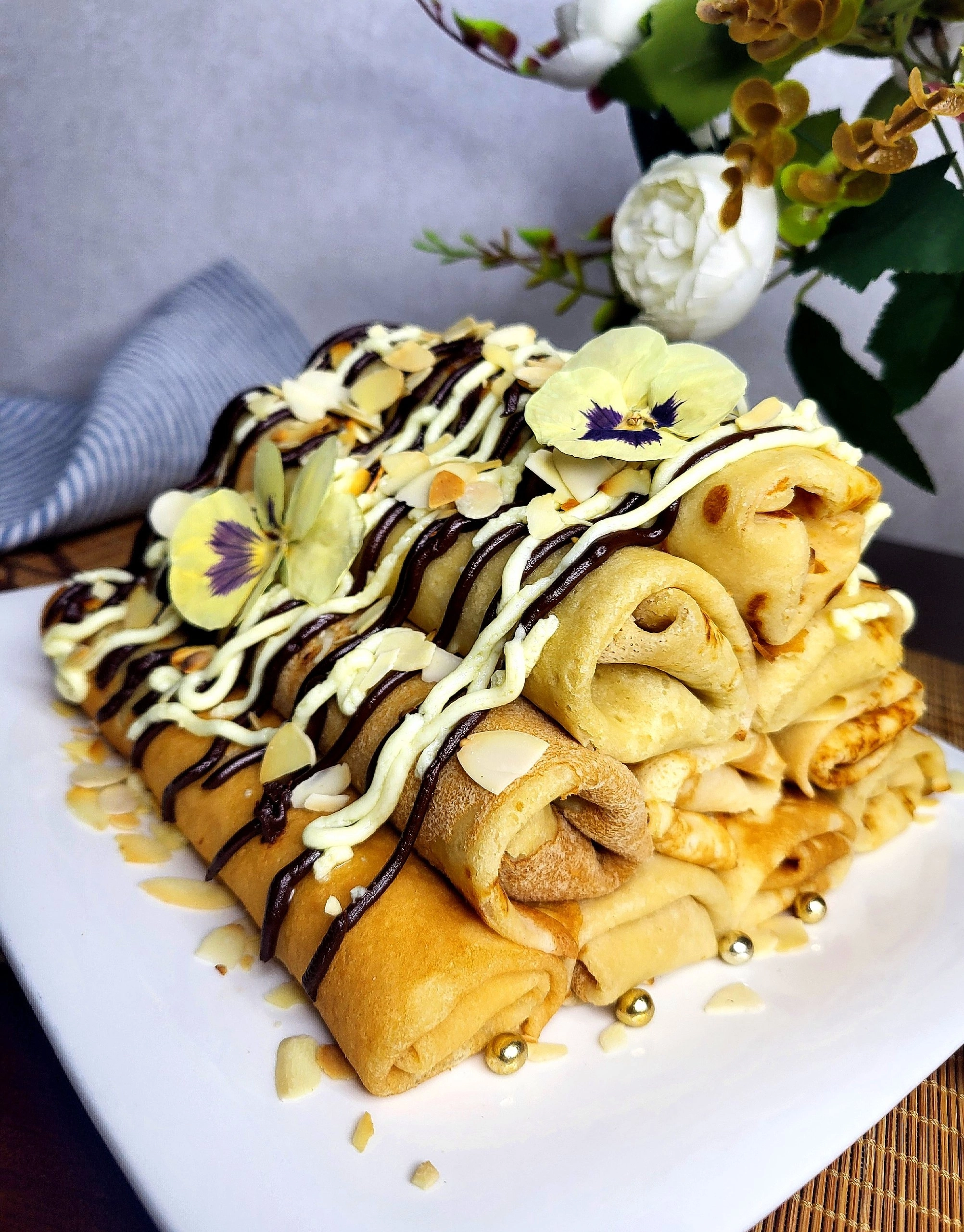 Блины на миндальной муке с заварным кремом 