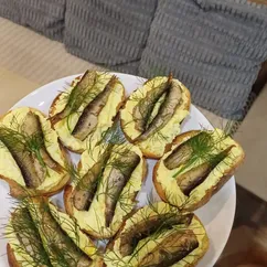 Бутерброды со шпротами