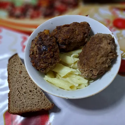 Зразы с начинкой из лука и варёных яиц 'Домашний обед'
