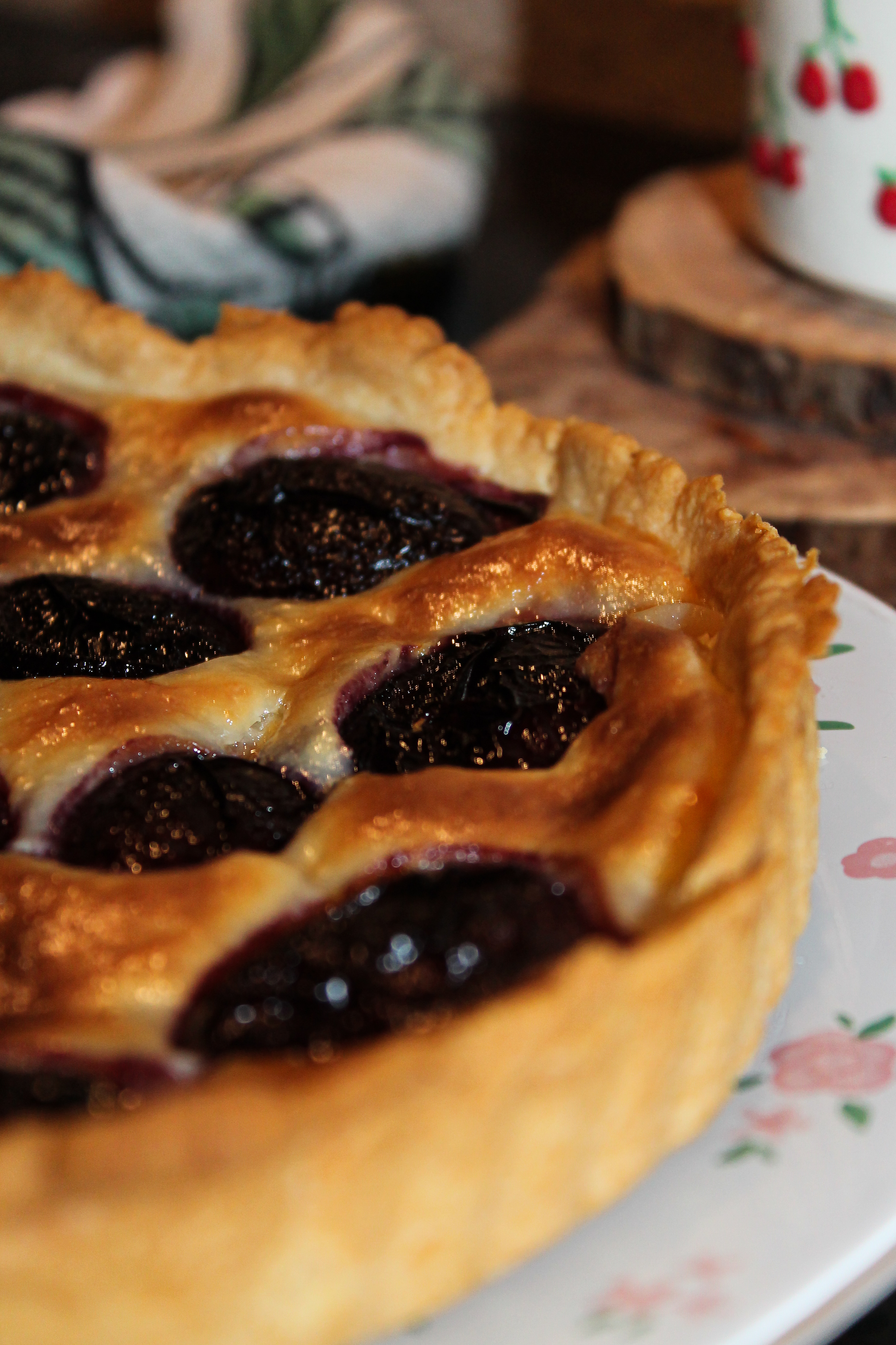 Сливовый пирог с заварным кремом 