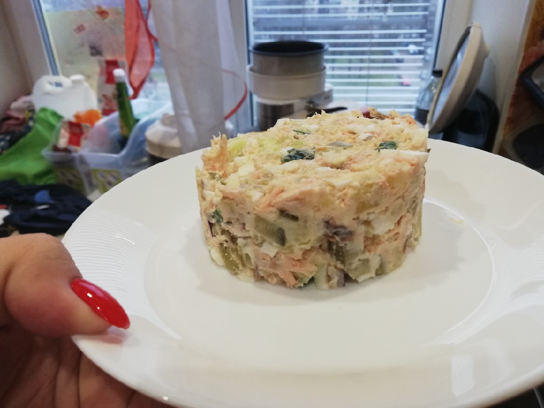 Салат «Мимоза» с копченой скумбрией – пошаговый рецепт приготовления с фото