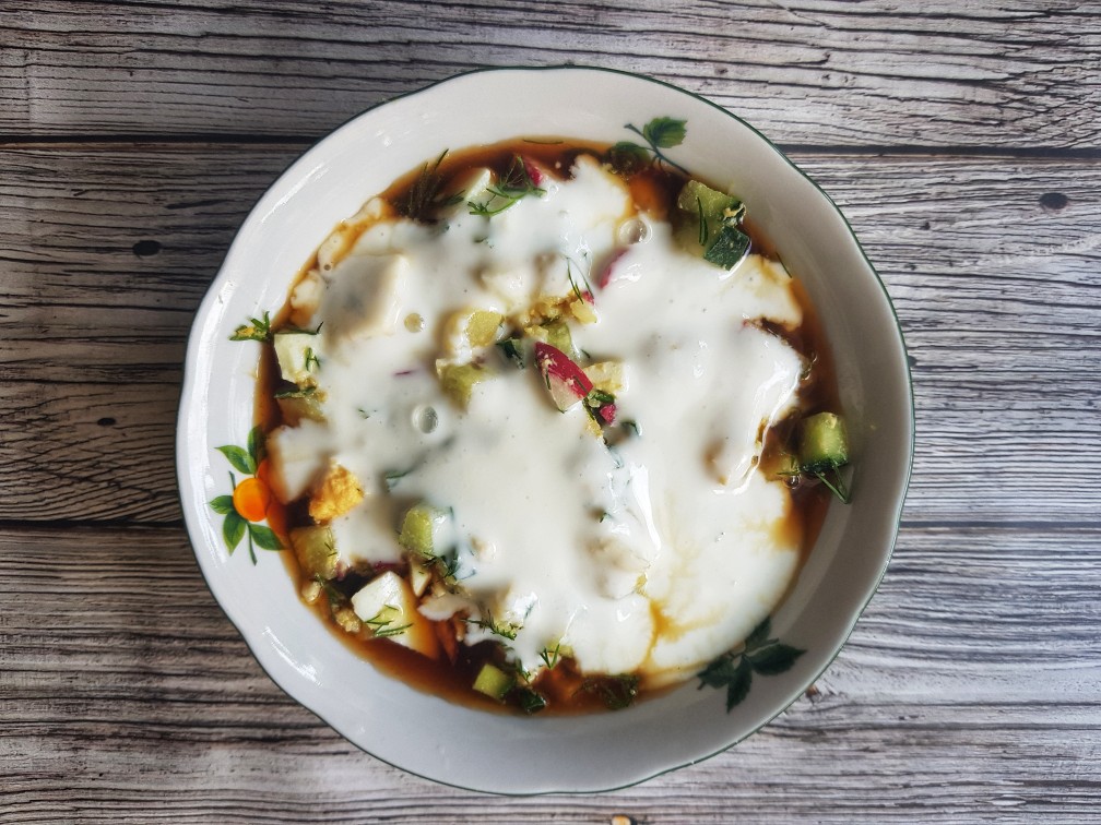 Окрошка с горчицей, квасом и кефиром