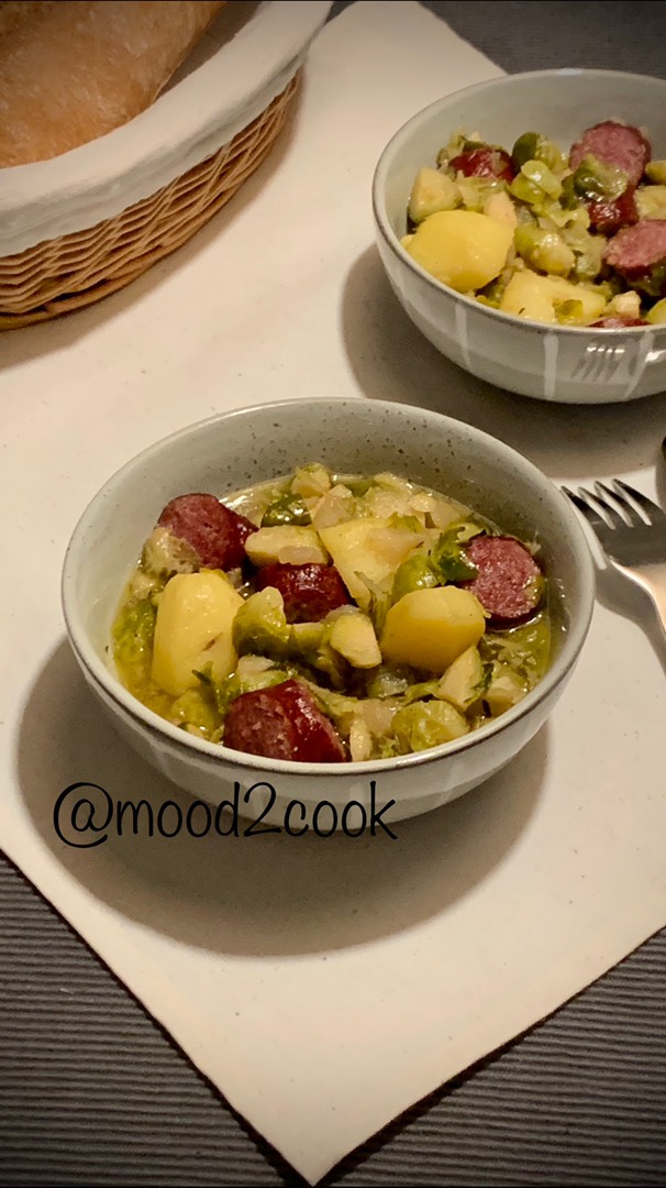 Хатсепот с брюссельской капустой и варёно-копчеными колбасками 🇧🇪