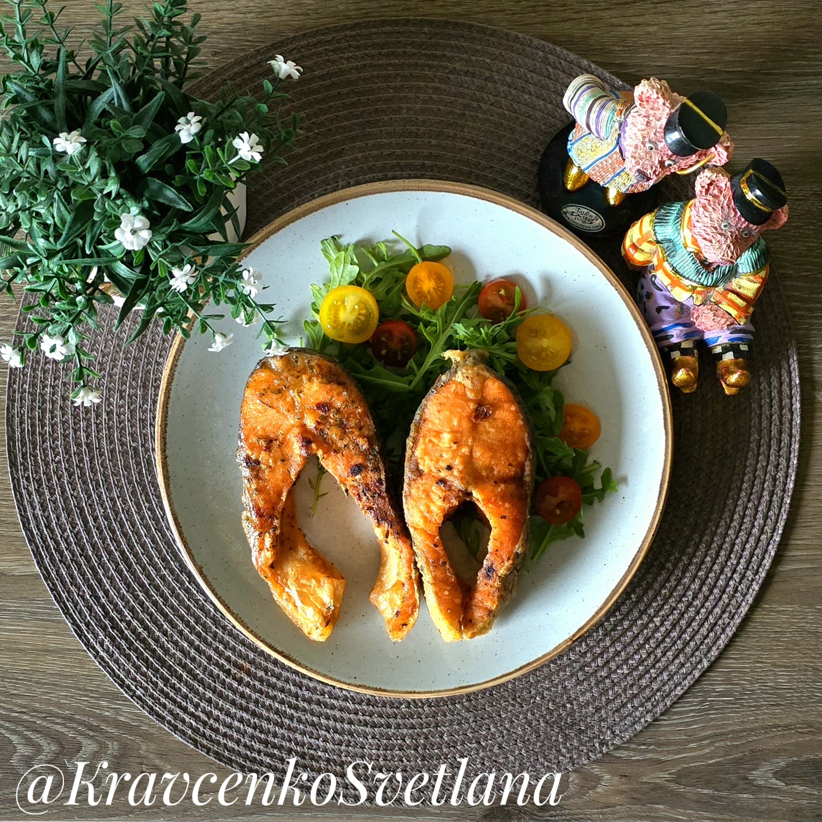 Жареная рыба - форель для новогоднего стола