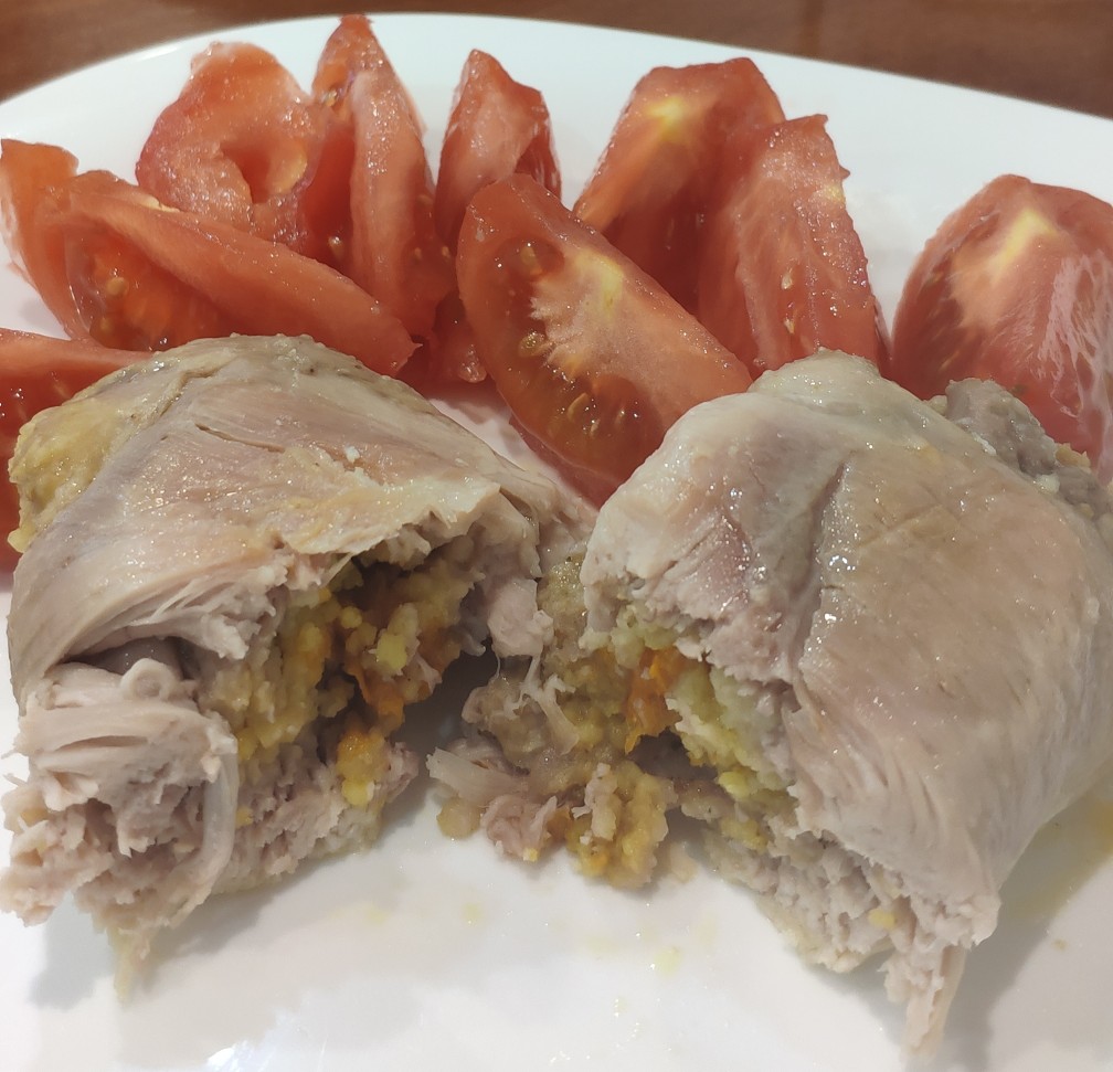 Куриные рулетики с кускусом Карри