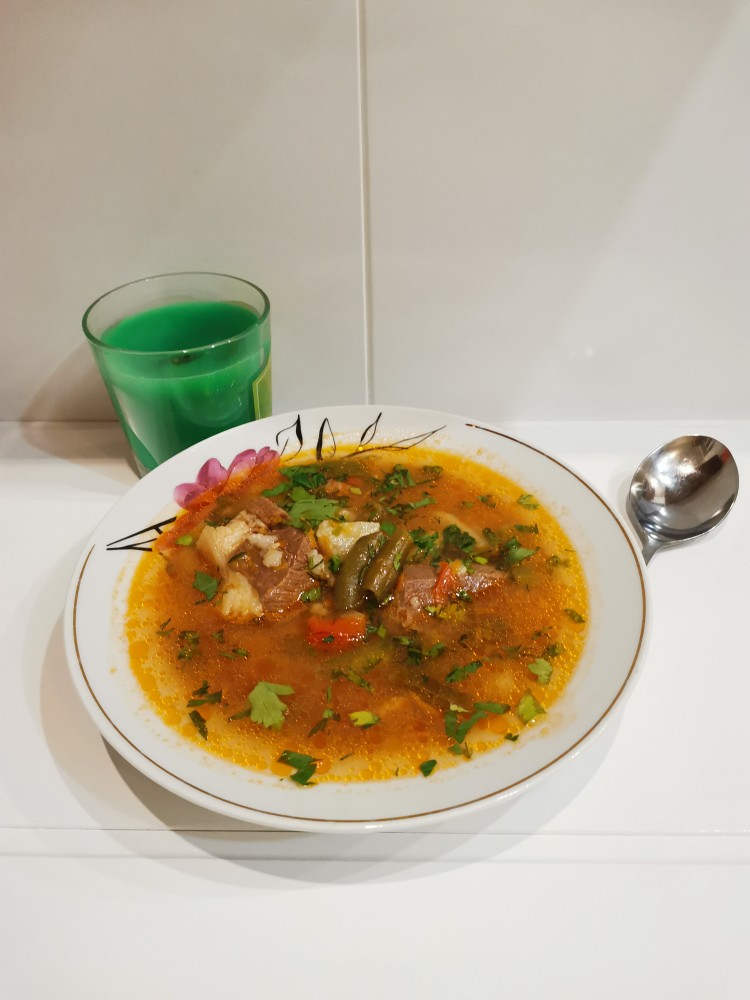 Суп со стручковой фасолью и бурым рисом