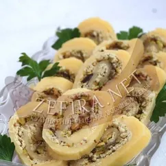 Рулет из сыра - рецепт с курицей и фисташками