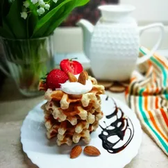 Миндальные венские вафли🥞🌰🍓