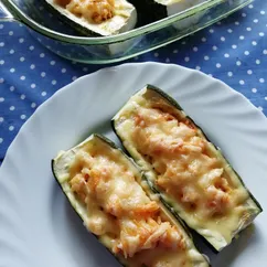 Запечённые кабачки с курицей