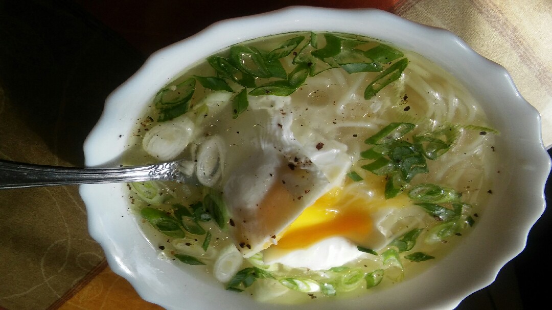 Крем-суп с яйцом пашот – кулинарный рецепт