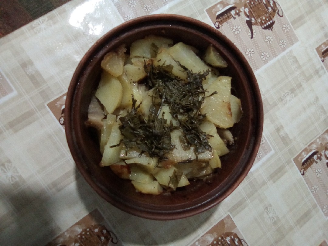 Картофель с мясом в горшочках "К празднику"