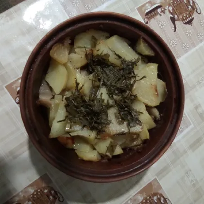 Картофель с мясом в горшочках 'К празднику'