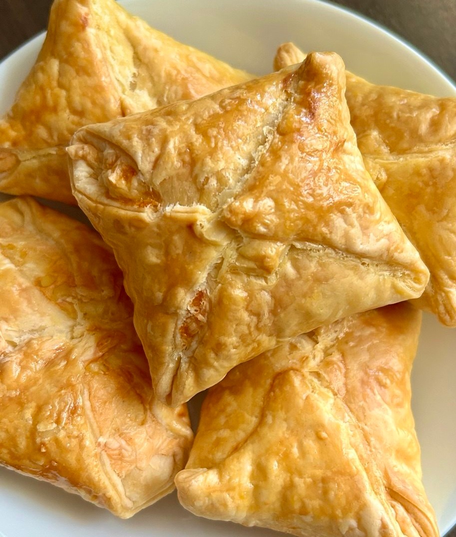 Слойки с сыром 