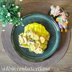 Грибы эринги и цукини в сметанном соусе