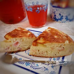 Яблочный пирог на сметане на сковороде