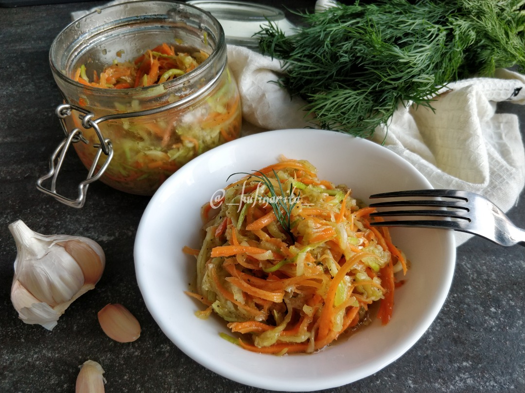 Маринованные кабачки с морковью