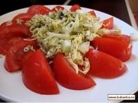 Салат из помидоров с сыром
