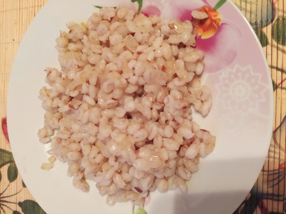 Перловка с жареным луком