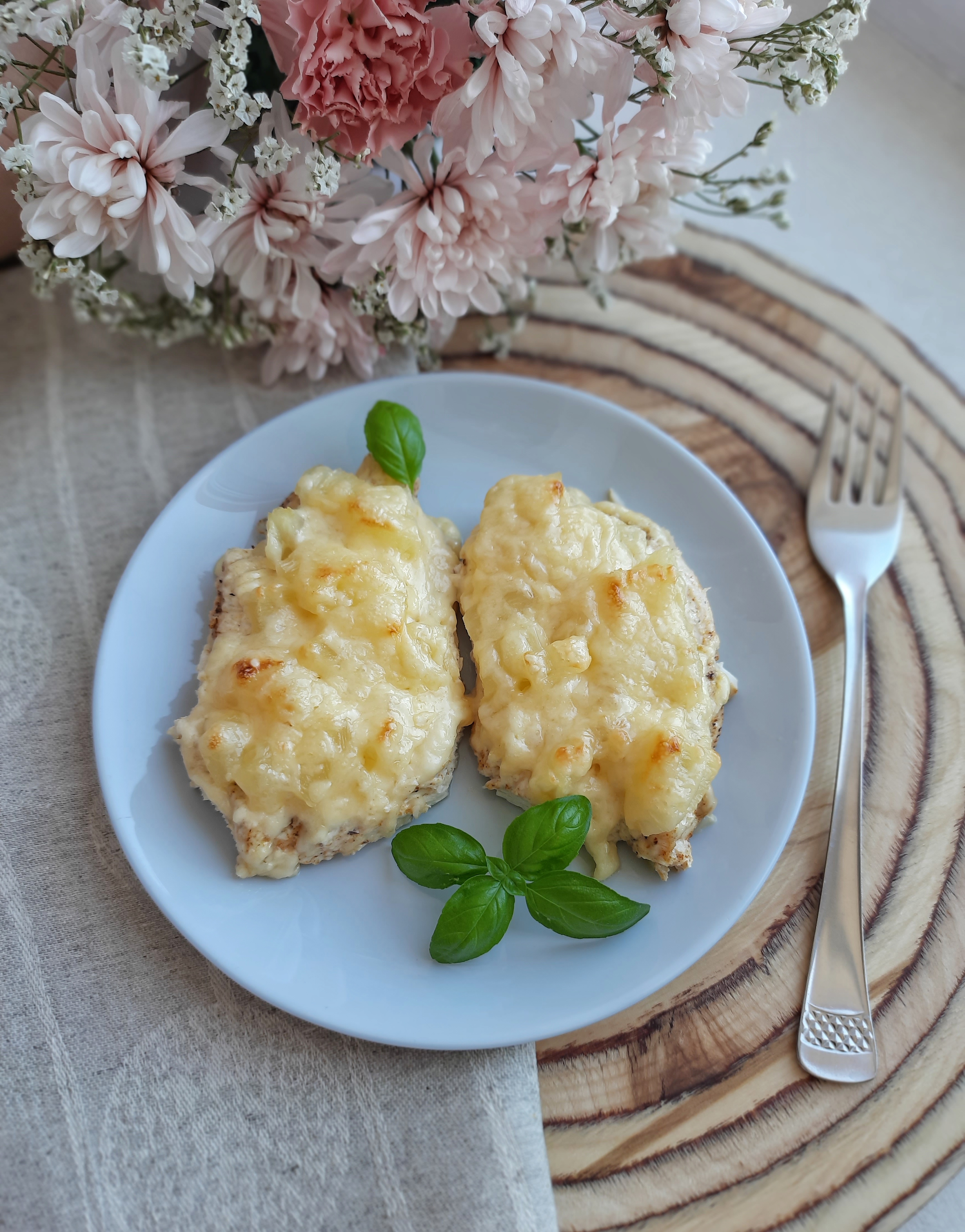 Куриное филе с ананасами и сыром.  Горячее на Новый год