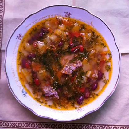 Суп со свининой и фасолью