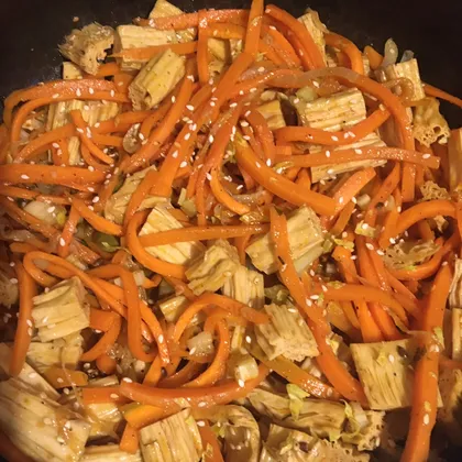 Рагу из соевой спаржи (фучжу), моркови и кукурузы