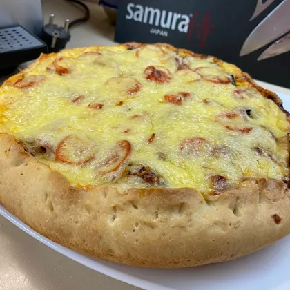 Пицца с соусом болоньезе