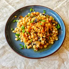 Гороховая каша с шампиньонами