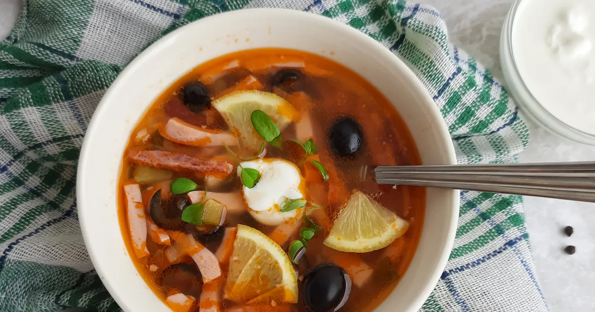 Солянка с колбасой и курицей 151 ккал рецепт с фото пошаговый от Марина старший Амбассадор Овкусе.ру - Овкусе.ру