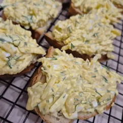 Закусочные бутерброды на батоне