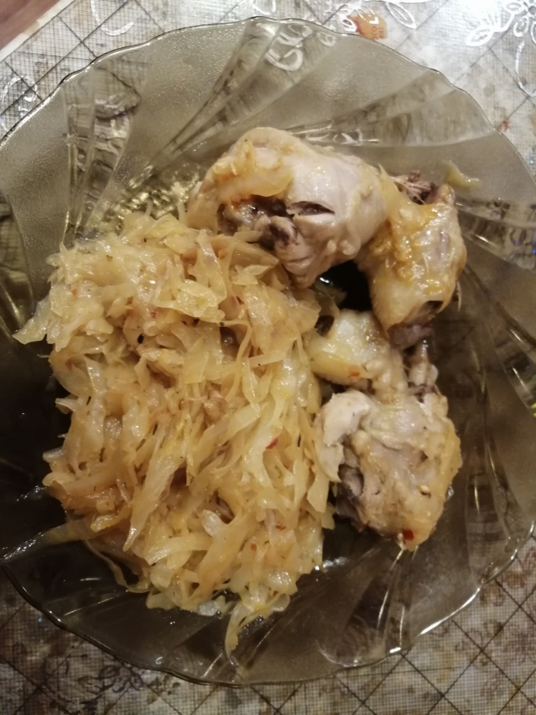 Тушёная капуста с мясом (острая)