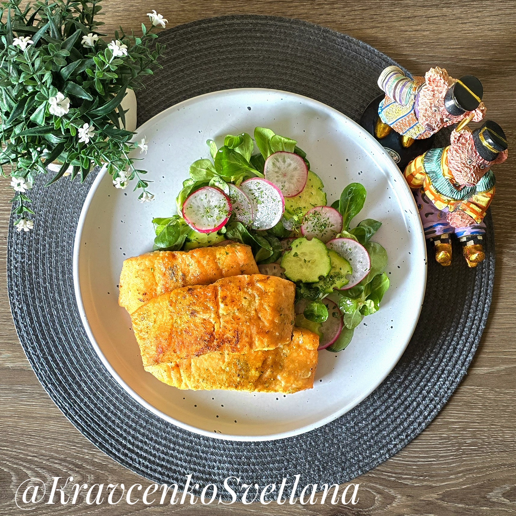 Жареный лосось