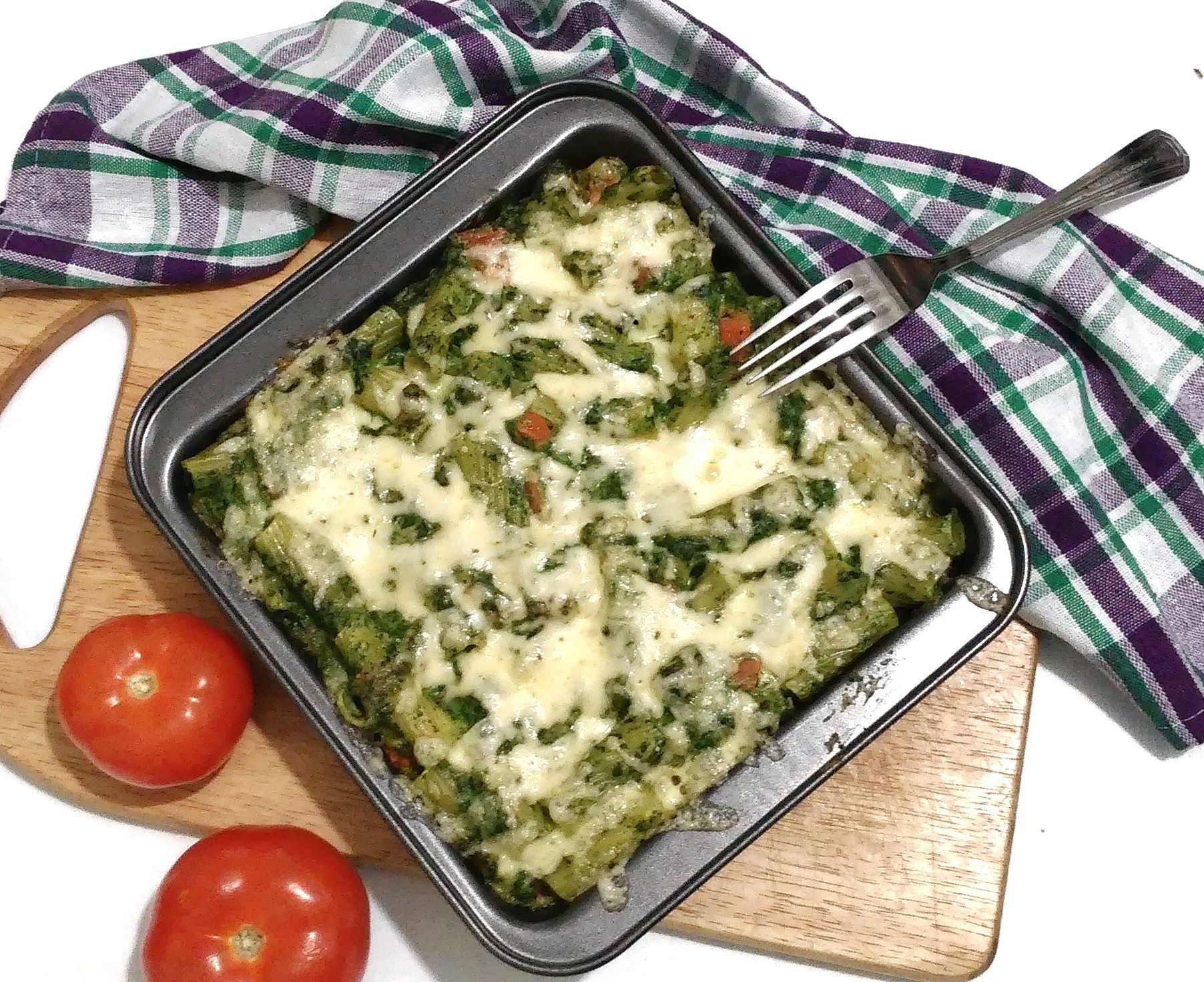 Макароны со шпинатом, простой рецепт