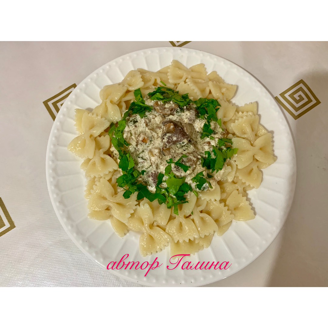 Куриные сердечки в сливках😋