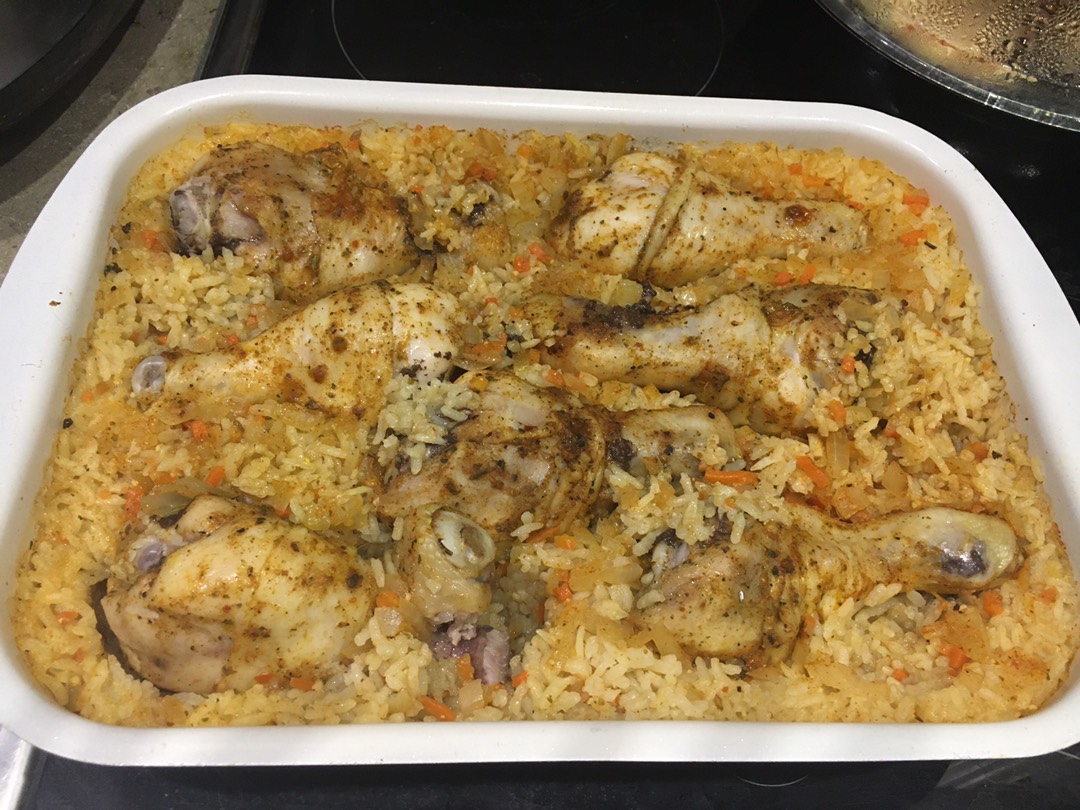 Курица, фаршированная рисом, в духовке, рецепт с фото | Волшебная zelgrumer.ru