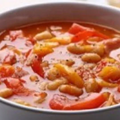 Легкий суп с фасолью и томатами
