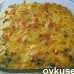 Рисовая запеканка с куриной грудкой, грибами и овощами