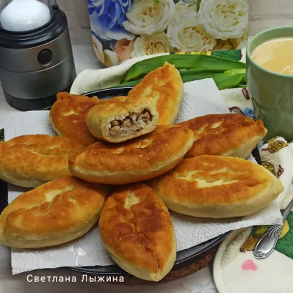Жареные пирожки с фаршем и рисом