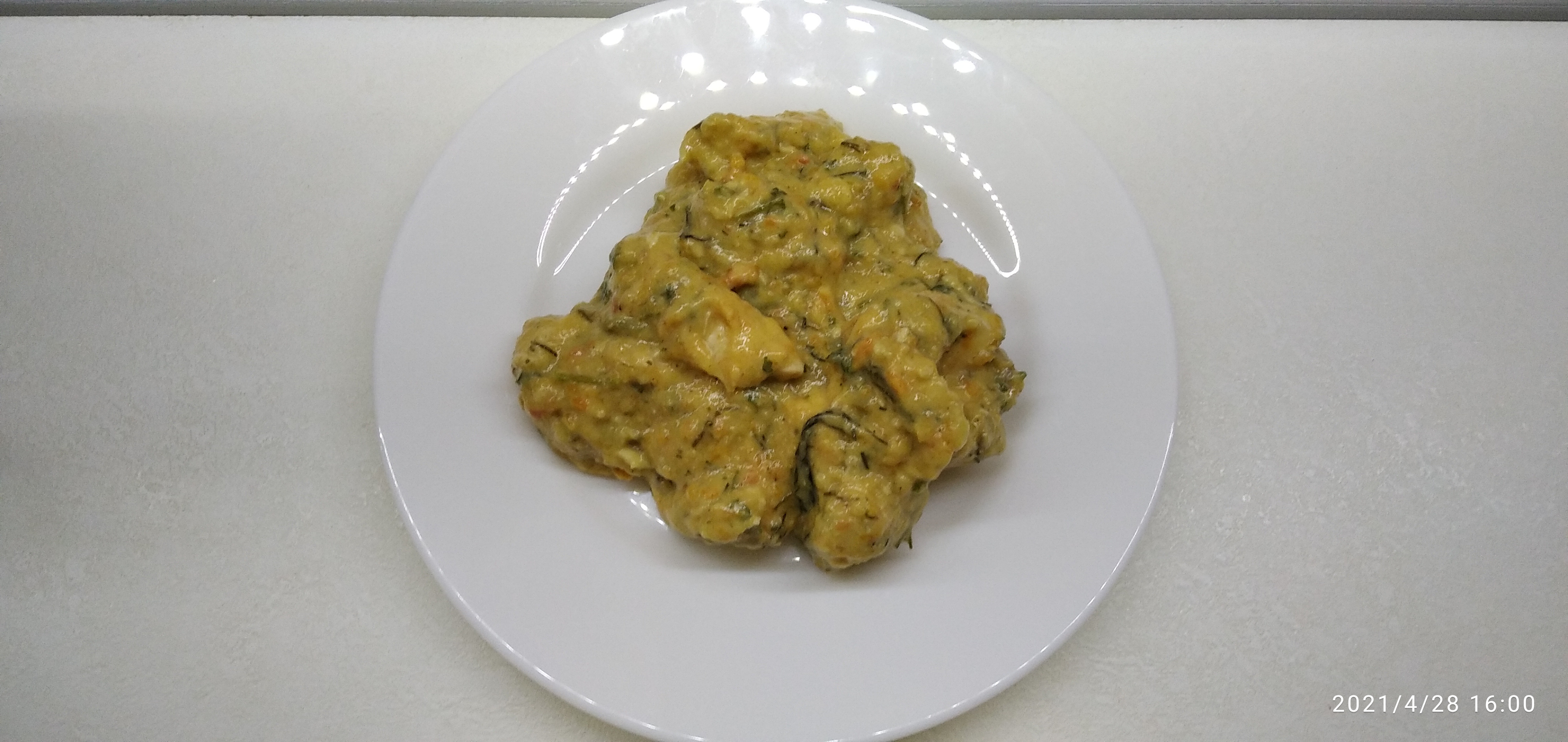 Куриная грудка в морковно-луковом соусе