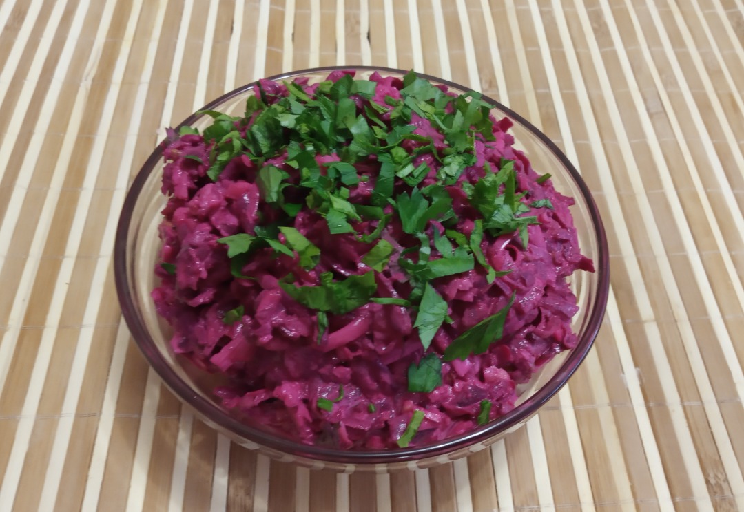 Полезный салат из свеклы