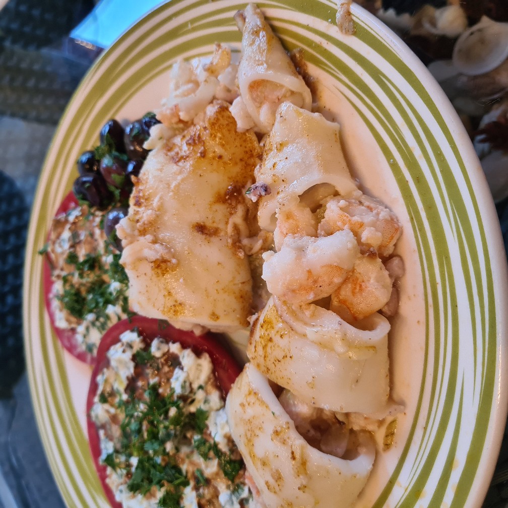 Кальмар, фаршированный чесночными креветками рецепт – Средиземноморская кухня: Закуски. «Еда»