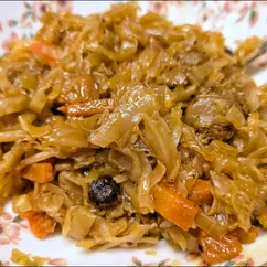 Капуста тушеная с мясом