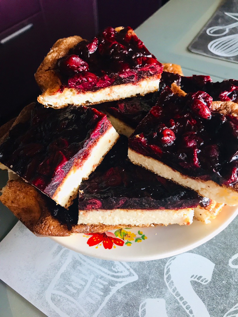 Творожная запеканка с вишневым желе